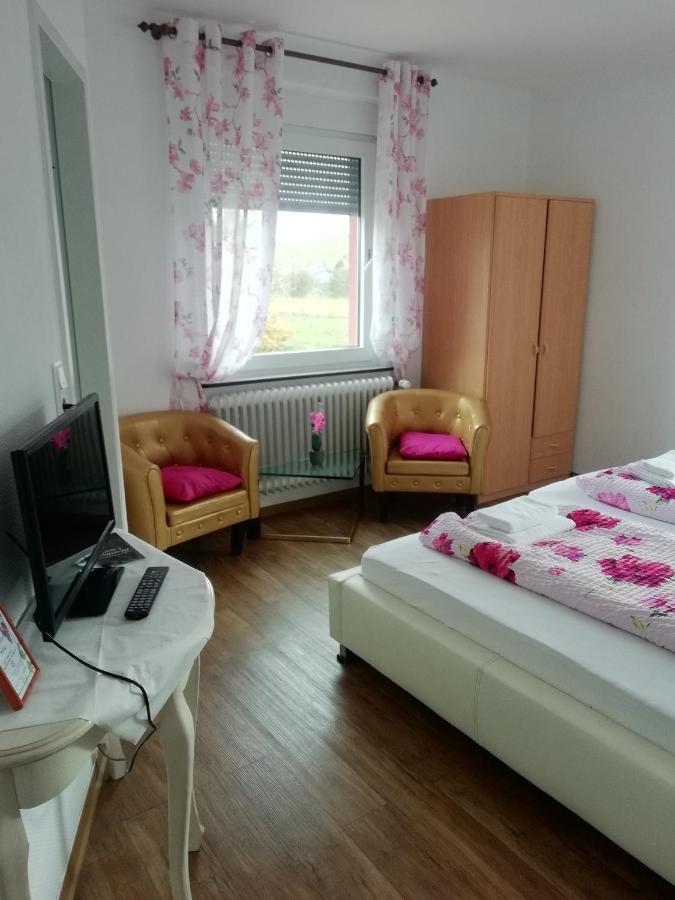 Pension Breidbach Ensch Esterno foto